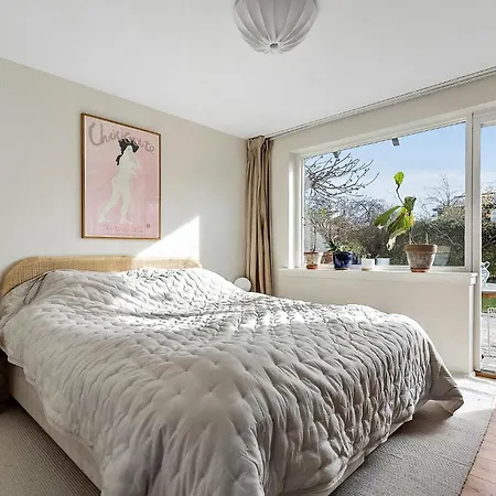 Dom wakacyjny 5 Bedroom Beautiful In Gilleleje