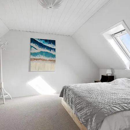 5 Bedroom Beautiful In