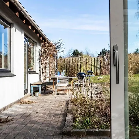 5 Bedroom Beautiful In *