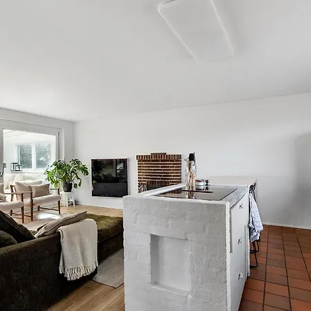5 Bedroom Beautiful In Dom wakacyjny Gilleleje