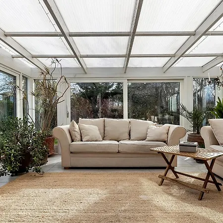 5 Bedroom Beautiful In