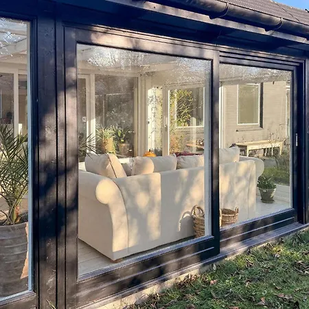 Dom wakacyjny 5 Bedroom Beautiful In Gilleleje